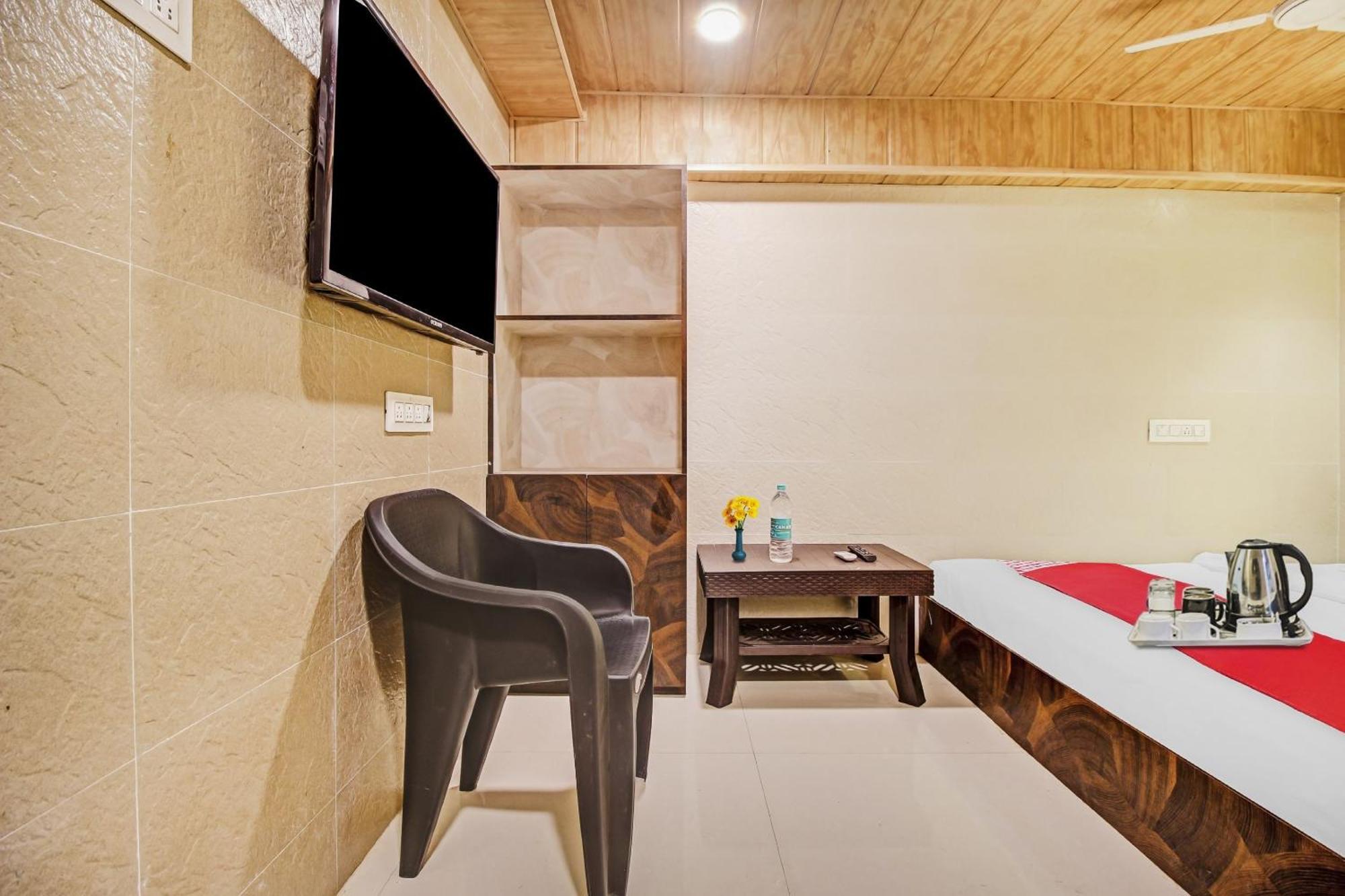 Kalyān Hotel Ambedkar מראה חיצוני תמונה