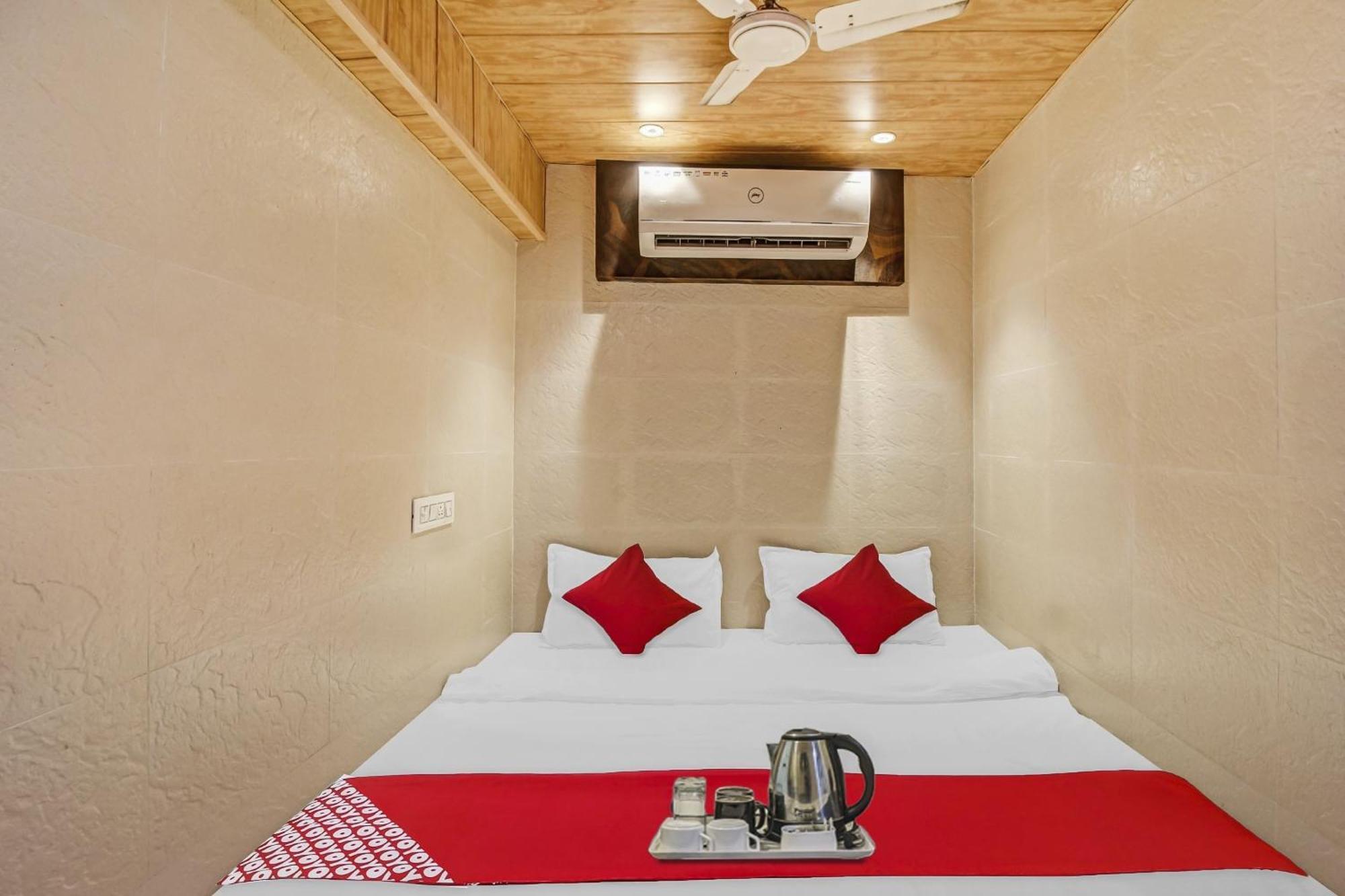 Kalyān Hotel Ambedkar מראה חיצוני תמונה