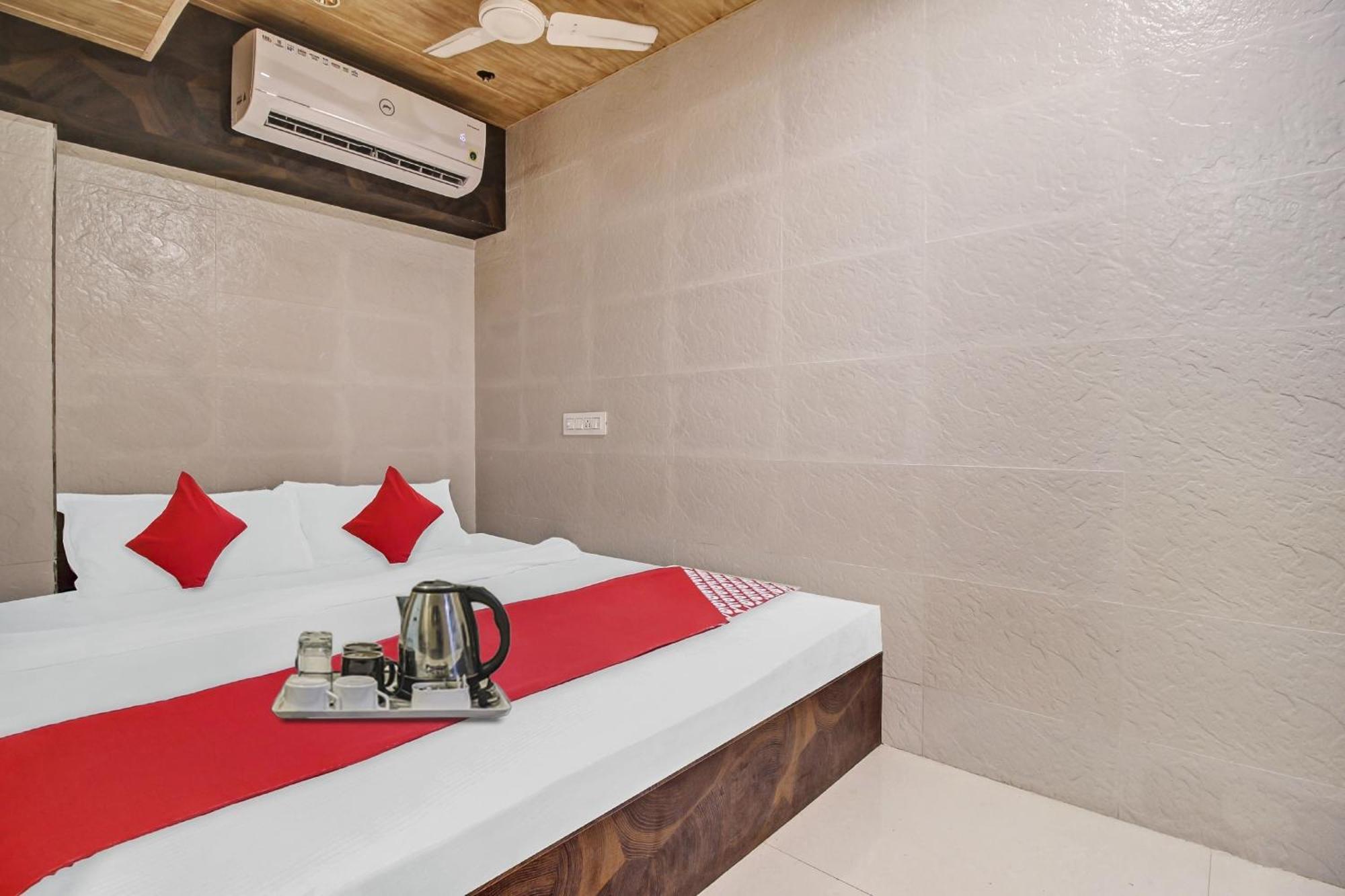 Kalyān Hotel Ambedkar מראה חיצוני תמונה