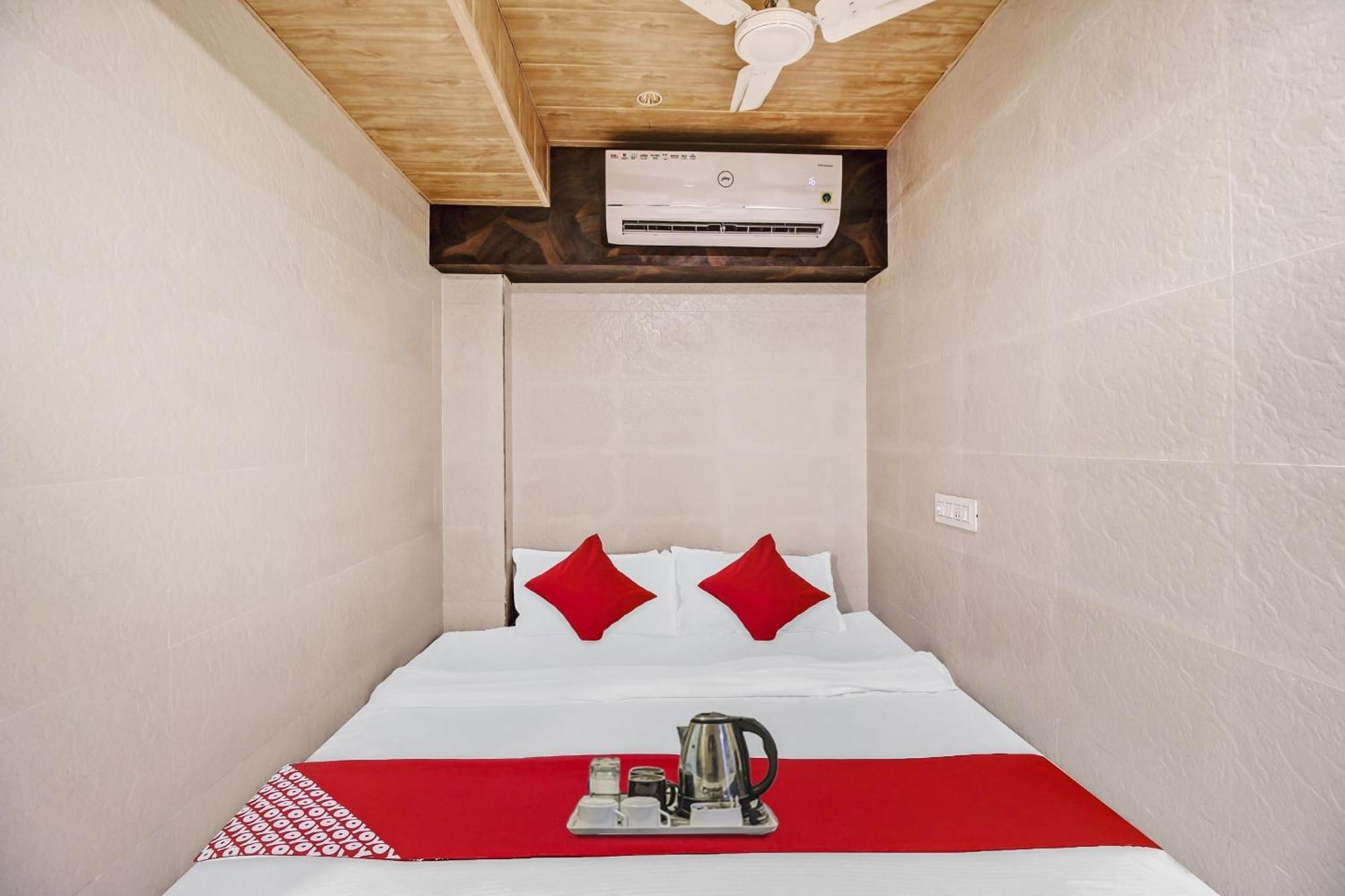 Kalyān Hotel Ambedkar מראה חיצוני תמונה